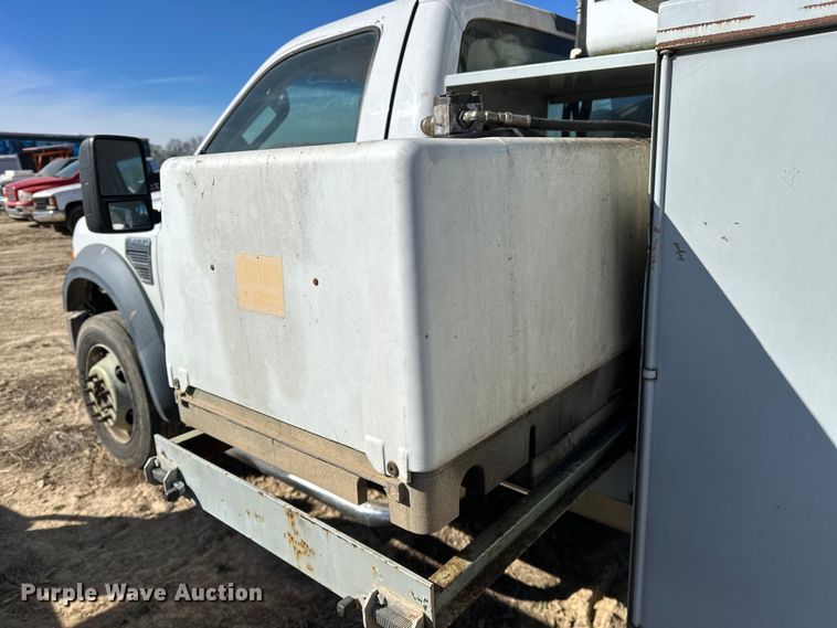 image for item OM9873 2008 Ford  F450 Super Duty XL bucket truck