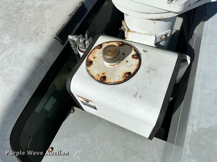 image for item OM9873 2008 Ford  F450 Super Duty XL bucket truck