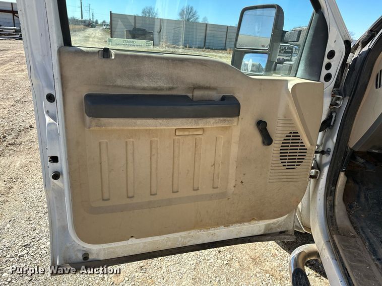 image for item OM9873 2008 Ford  F450 Super Duty XL bucket truck