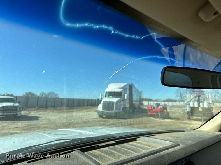 image for item OM9873 2008 Ford  F450 Super Duty XL bucket truck