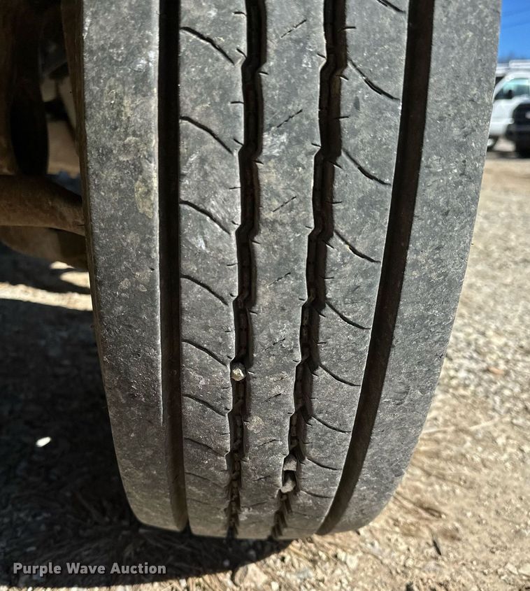 image for item OM9873 2008 Ford  F450 Super Duty XL bucket truck