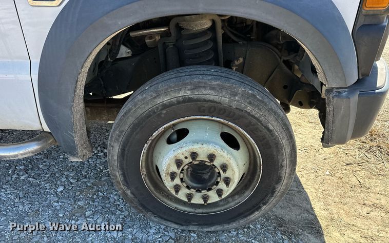 image for item OM9873 2008 Ford  F450 Super Duty XL bucket truck