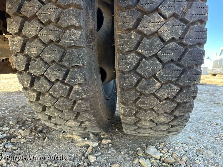 image for item OM9873 2008 Ford  F450 Super Duty XL bucket truck