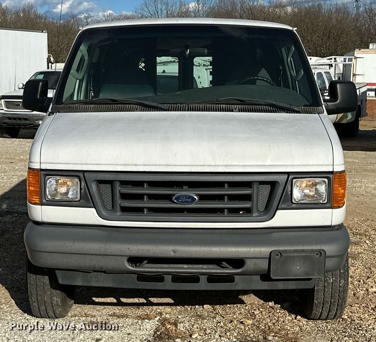image for item OM9875 2007 Ford  E150 van