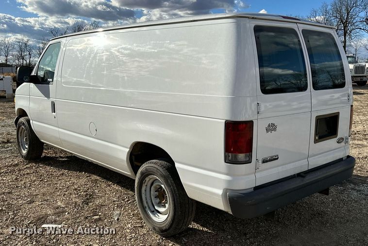 image for item OM9875 2007 Ford  E150 van
