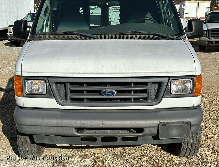 image for item OM9875 2007 Ford  E150 van