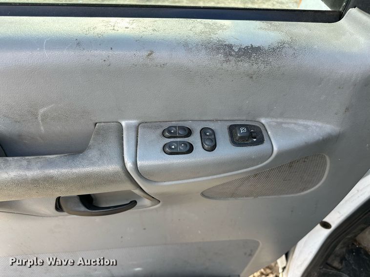 image for item OM9875 2007 Ford  E150 van