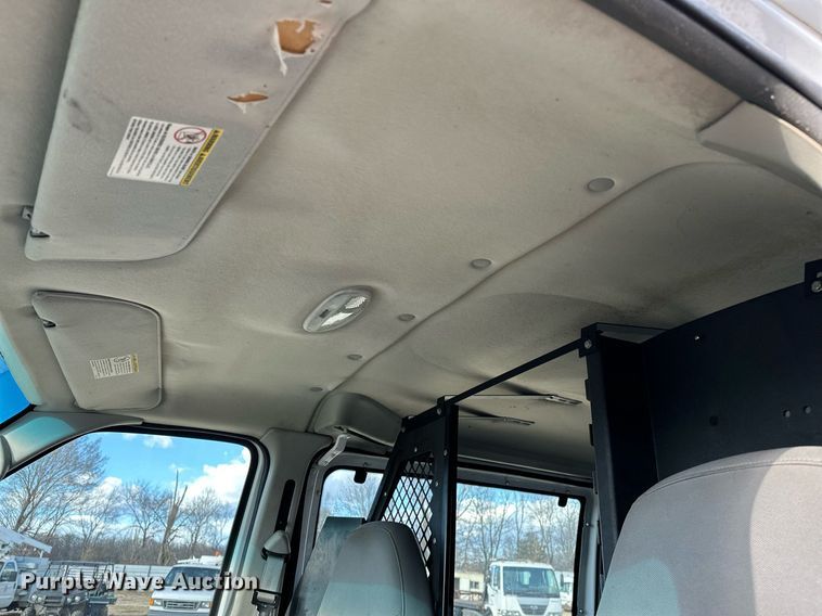 image for item OM9875 2007 Ford  E150 van