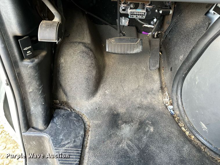 image for item OM9875 2007 Ford  E150 van