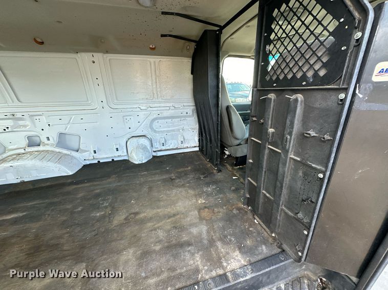 image for item OM9875 2007 Ford  E150 van