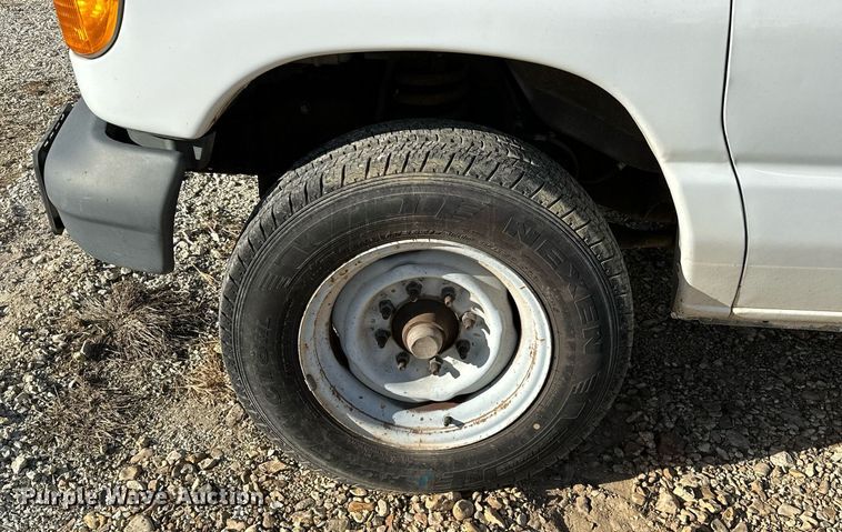 image for item OM9875 2007 Ford  E150 van