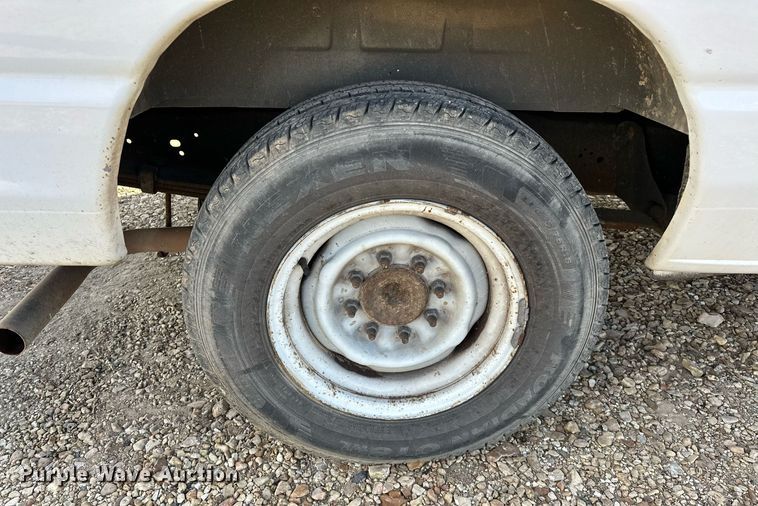 image for item OM9875 2007 Ford  E150 van