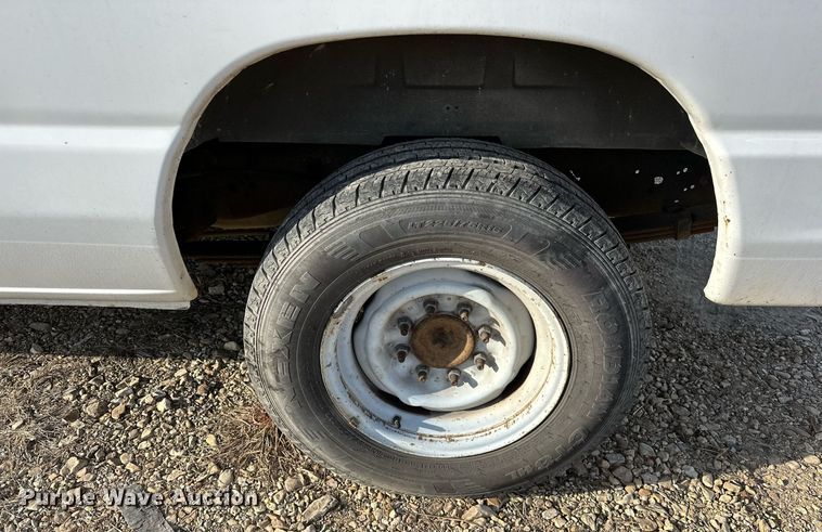 image for item OM9875 2007 Ford  E150 van