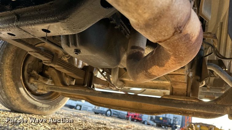 image for item OM9877 2010 Nissan  2600LP UD rollback truck