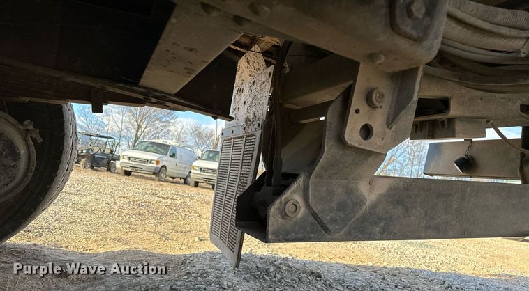 image for item OM9877 2010 Nissan  2600LP UD rollback truck