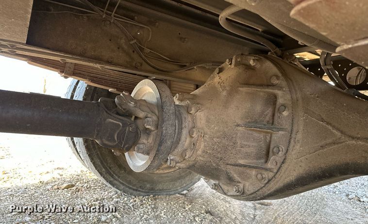 image for item OM9877 2010 Nissan  2600LP UD rollback truck