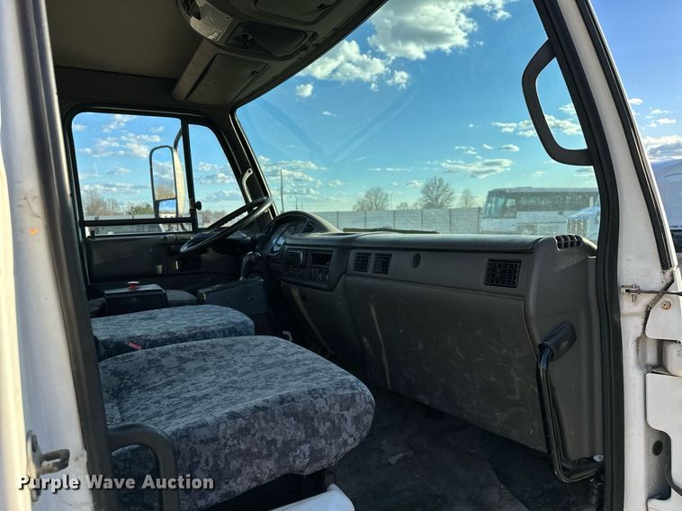 image for item OM9877 2010 Nissan  2600LP UD rollback truck