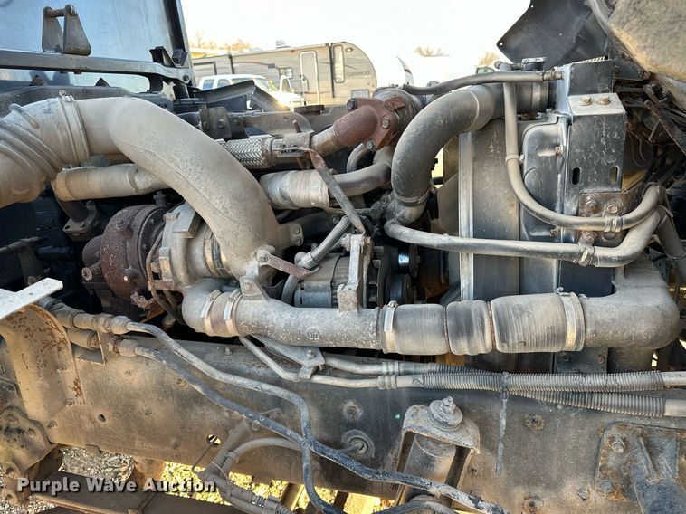 image for item OM9877 2010 Nissan  2600LP UD rollback truck