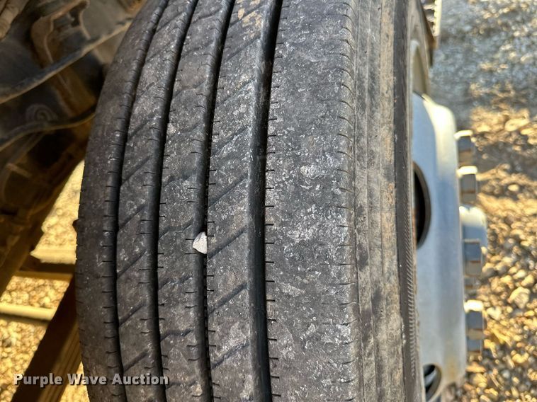 image for item OM9877 2010 Nissan  2600LP UD rollback truck