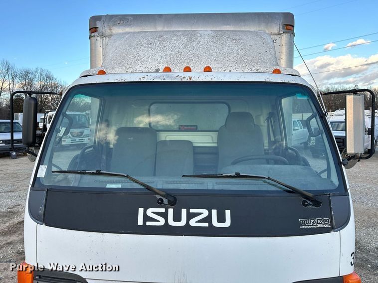 image for item OM9878 2005 Isuzu NPR box truck
