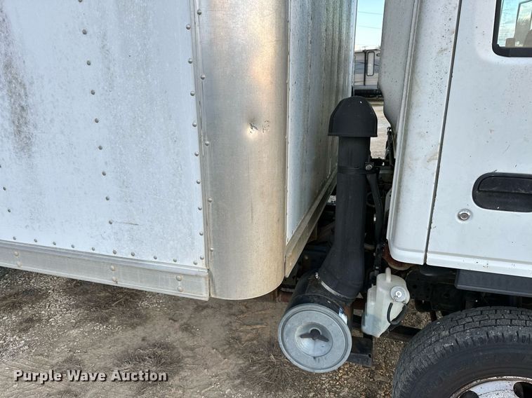 image for item OM9878 2005 Isuzu NPR box truck