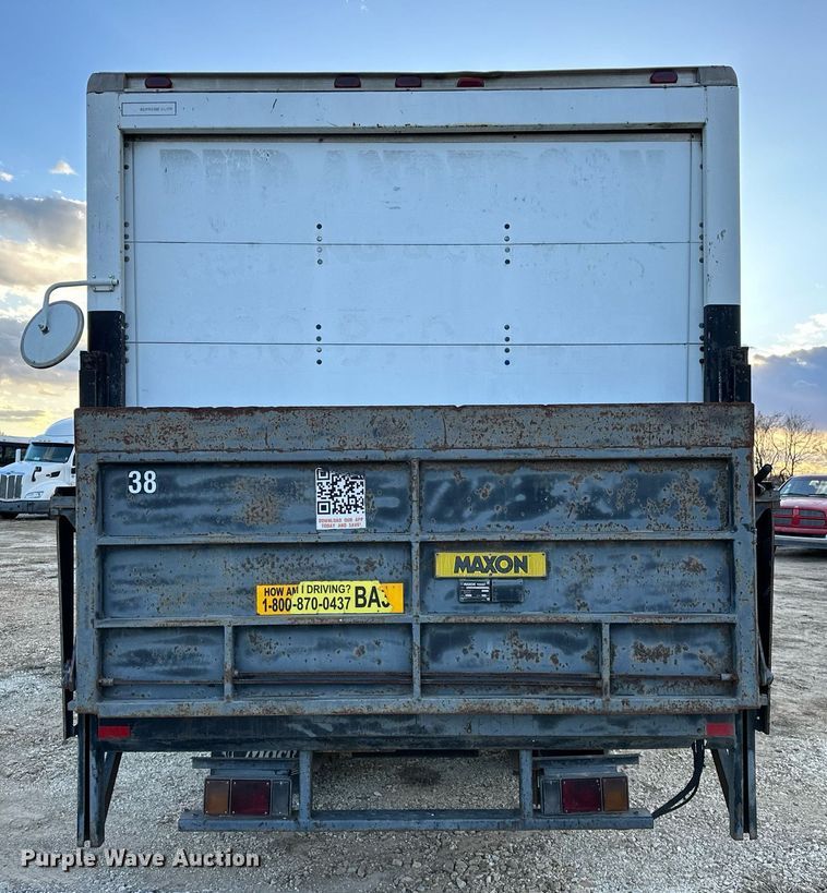 image for item OM9878 2005 Isuzu NPR box truck