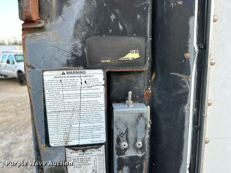 image for item OM9878 2005 Isuzu NPR box truck