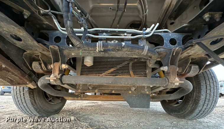 image for item OM9878 2005 Isuzu NPR box truck