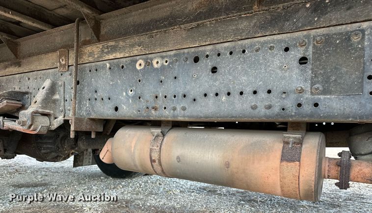 image for item OM9878 2005 Isuzu NPR box truck