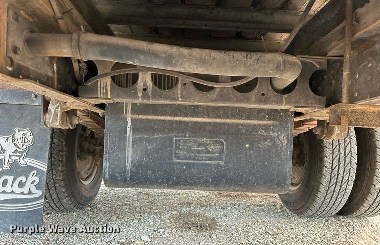 image for item OM9878 2005 Isuzu NPR box truck