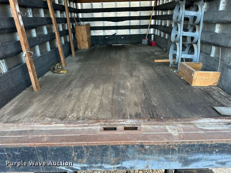 image for item OM9878 2005 Isuzu NPR box truck