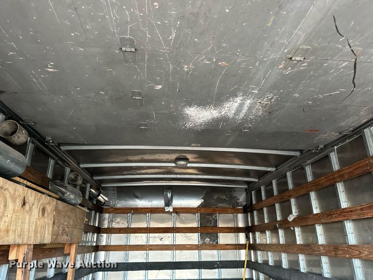 image for item OM9878 2005 Isuzu NPR box truck