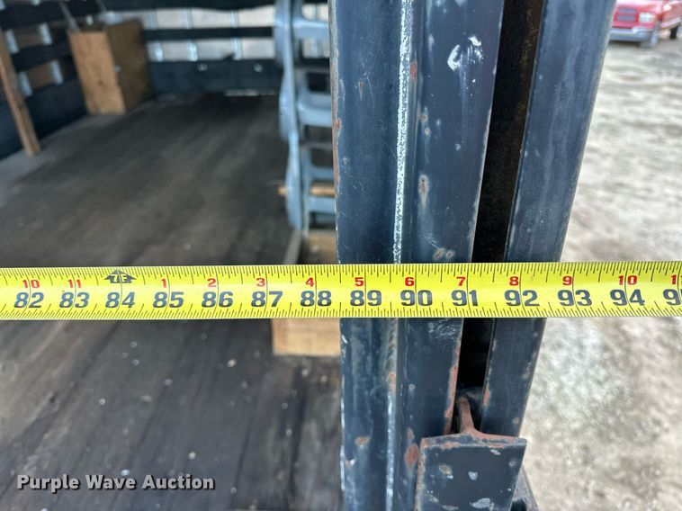 image for item OM9878 2005 Isuzu NPR box truck