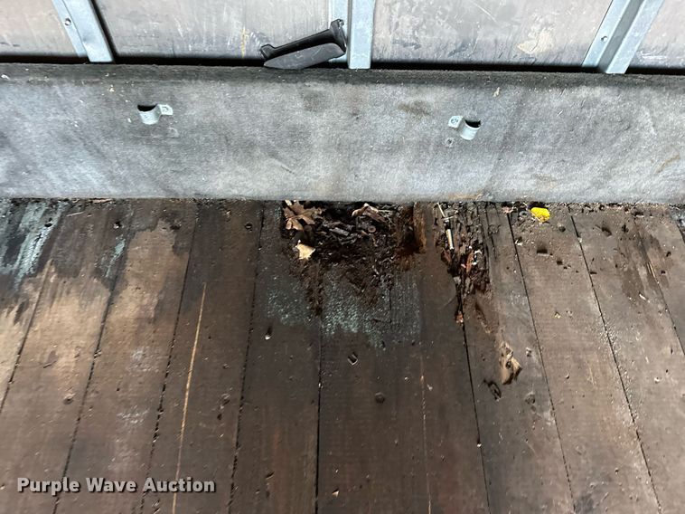 image for item OM9878 2005 Isuzu NPR box truck