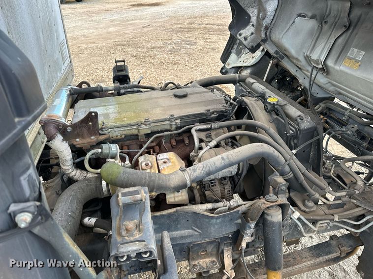 image for item OM9878 2005 Isuzu NPR box truck