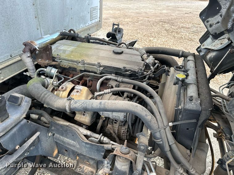 image for item OM9878 2005 Isuzu NPR box truck