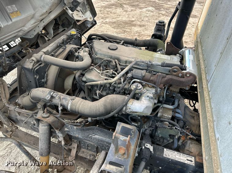 image for item OM9878 2005 Isuzu NPR box truck