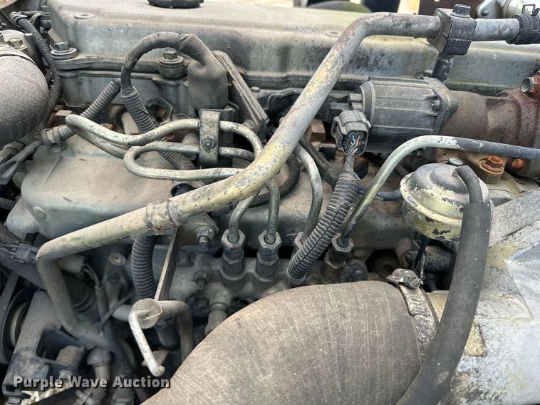 image for item OM9878 2005 Isuzu NPR box truck