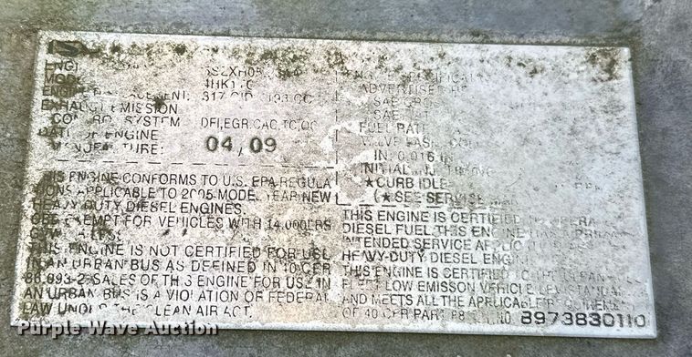 image for item OM9878 2005 Isuzu NPR box truck