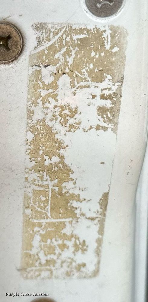 image for item OM9878 2005 Isuzu NPR box truck