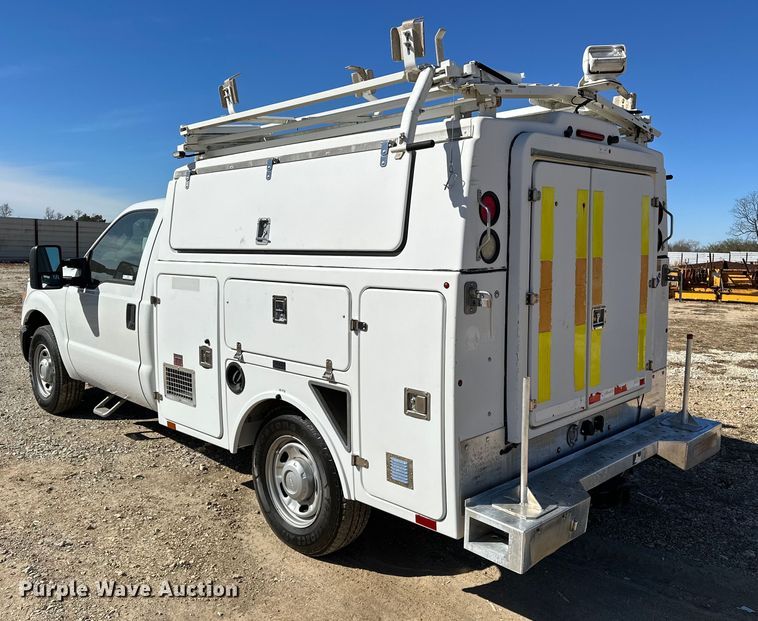 image for item OM9880 2013 Ford F350 Super Duty XL utility bed pickup truck