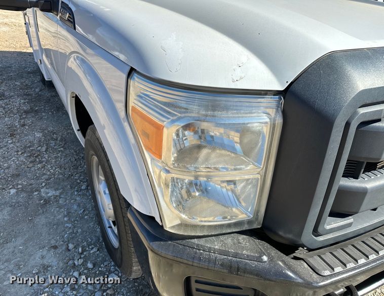 image for item OM9880 2013 Ford F350 Super Duty XL utility bed pickup truck