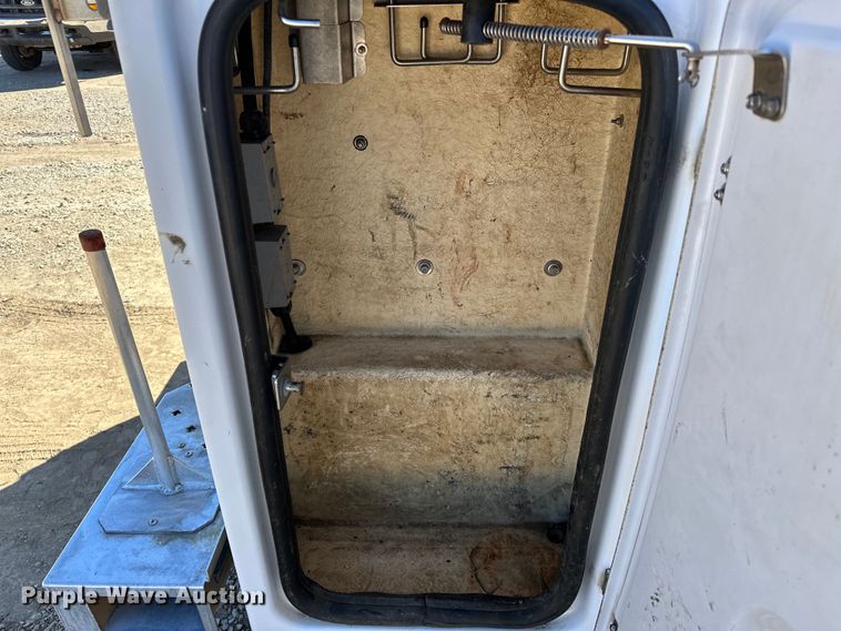 image for item OM9880 2013 Ford F350 Super Duty XL utility bed pickup truck