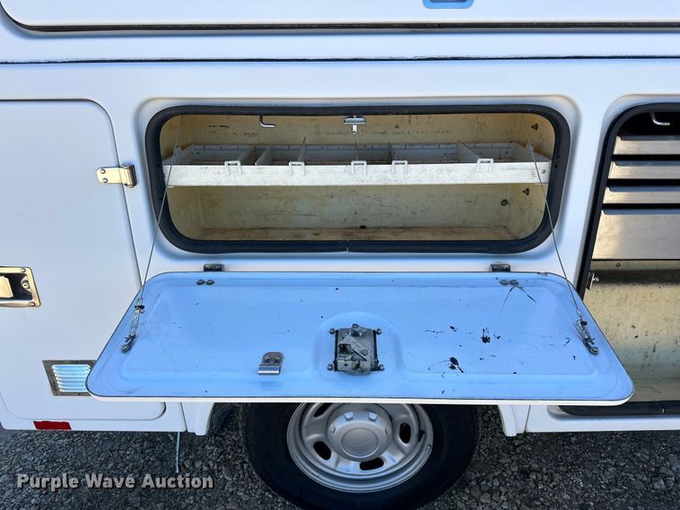 image for item OM9880 2013 Ford F350 Super Duty XL utility bed pickup truck