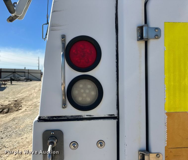 image for item OM9880 2013 Ford F350 Super Duty XL utility bed pickup truck