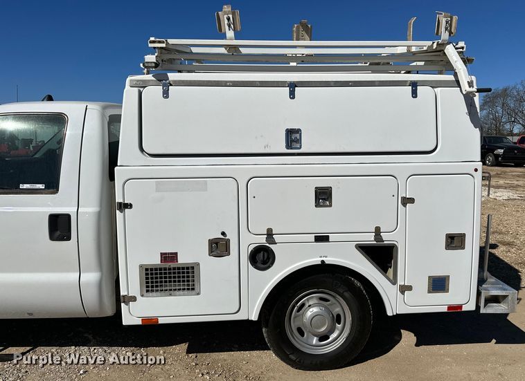 image for item OM9880 2013 Ford F350 Super Duty XL utility bed pickup truck