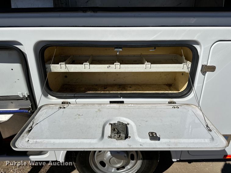 image for item OM9880 2013 Ford F350 Super Duty XL utility bed pickup truck