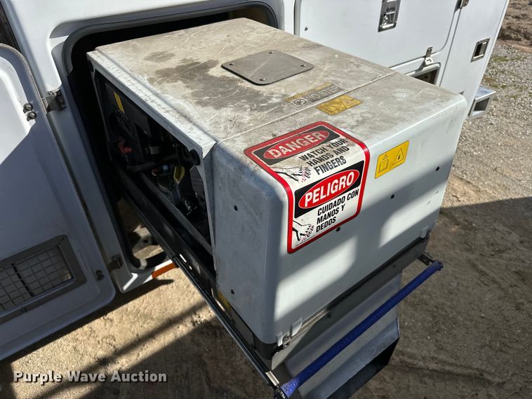 image for item OM9880 2013 Ford F350 Super Duty XL utility bed pickup truck