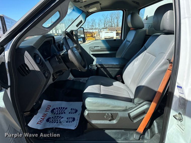 image for item OM9880 2013 Ford F350 Super Duty XL utility bed pickup truck