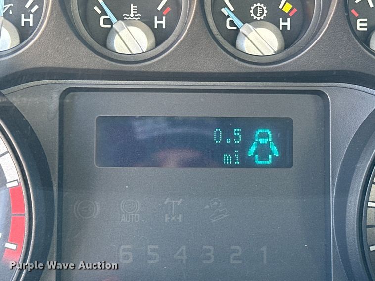 image for item OM9880 2013 Ford F350 Super Duty XL utility bed pickup truck